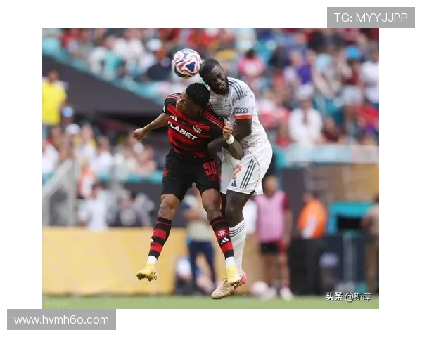 弗拉门戈门将失误送礼对手轻松进球引发全场哄笑